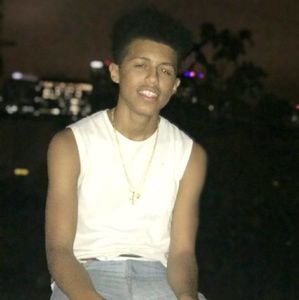 Meet your Posher, Ronique